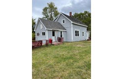 33 Pleasant Street, Calais, ME 04619