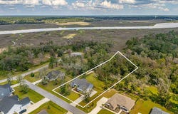 60 Fairwinds Drive, Waverly, GA 31565