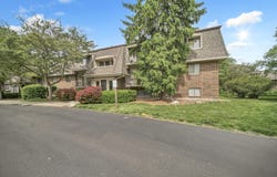 138 E Bailey Road, Naperville, IL 60565