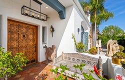 8237 Roxbury Rd, Los Angeles, CA 90069