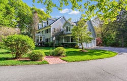 153 Walpole St, Dover, MA 02030