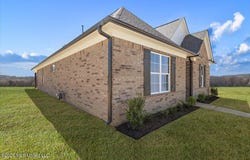 457 Sunflower Street, Nesbit, MS 38651