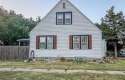 100 N 4th St, Canton, KS 67428
