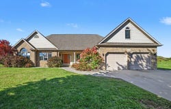 1453 Eagle Crest Court, Saginaw, MI 48609