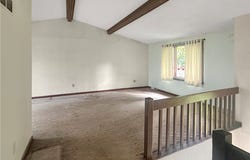 9 Carol Pl, Green Tree, PA 15220