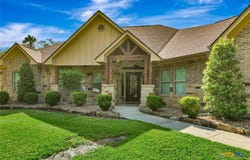 249 Post Oak Bend, Inez, TX 77968