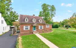 912 LYNDHURST RD, WAYNESBORO, VA 22980