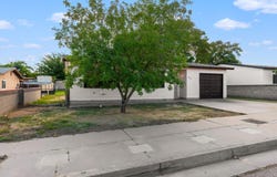 8816 Robby Avenue SW, Albuquerque, NM 87121