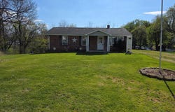 136 Virginia Ave, Max Meadows, VA 24360
