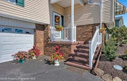 124 Leland Drive, Clarks Summit, PA 18411