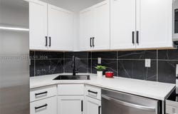 3105 Oakland Shores Dr, Oakland Park, FL 33309