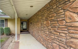 512 County Road 2490, Mahomet, IL 61853