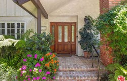 9778 Blantyre Dr, Los Angeles, CA 90210
