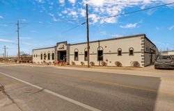 1325 E Trafficway Street, Springfield, MO 65802