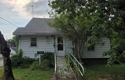 1029 S Mckinley Street, Harrisburg, IL 62946