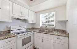 404 E ORLANDO Avenue, OCOEE, FL 34761