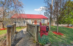 106 E Beaver Dam Ct, Goodview, VA 24095