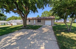 710 S Arlington St, Audubon, IA 50025