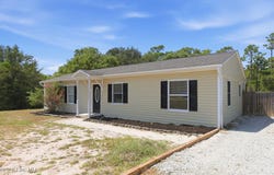 89 Crown Point Road, Hubert, NC 28539