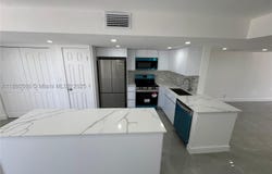 2318 NE 7th St, Hallandale Beach, FL 33009