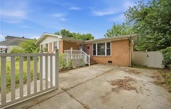 616 Powhatan Parkway, Hampton, VA 23661