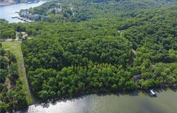 Bear Paw Road, Camdenton, MO 65020