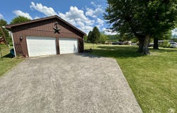 1425 S Fairlawn Dr, Covington, VA 24426