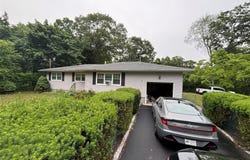 72 Fanning Boulevard, Riverhead, NY 11901