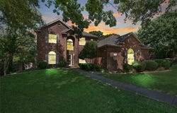 725 Big Horn Trail, Crowley, TX 76036