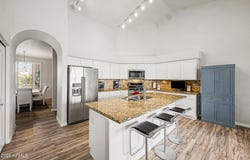 21096 N 64TH Avenue, Glendale, AZ 85308