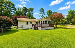 789 Coachpoint Road, Hartfield, VA 23071