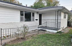 606 Montezuma Ct, McPherson, KS 67460