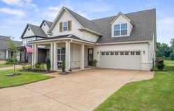 10207 LOUANNE Dr, Collierville, TN 38017