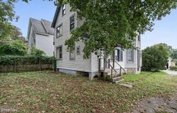 4 4th Street, Amsterdam, NY 12010