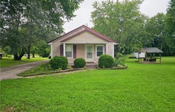 609 4th Street, Eldon, MO 65026