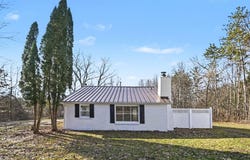 8846 E State Road, Haslett, MI 48840