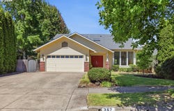367 Lynnbrook Dr, Eugene, OR 97404
