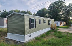 32 Cassie Lane, Bennington, VT 05201