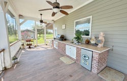 3280 Willie Lane, Cottondale, FL 32431