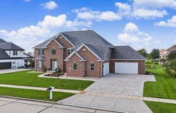 609 Carrera Drive, Savoy, IL 61874