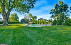 1201 FRUITVILLE Pike, LITITZ, PA 17543