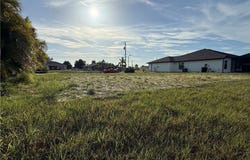 3009 SW 11th Place, Cape Coral, FL 33914