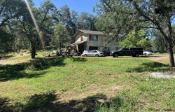 18222 Hammer Ln, Tuolumne, CA 95379