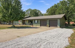 1119 Terrace Drive, Aurora, MO 65605