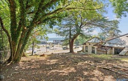 280 Gunter Avenue, Guntersville, AL 35976