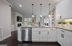 1016 Township Square, Alpharetta, GA 30022