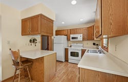 2956 Acre Rd, New Castle, PA 16101