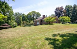1201 Summit Dr, Newark, NY 14513