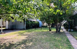 715 E Ikard Street, Henrietta, TX 76365