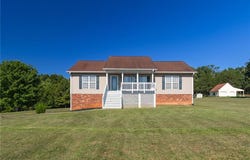 1055 Josephs Lane, Pinnacle, NC 27043